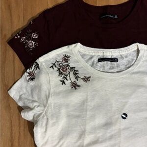 Abercrombie Embroidered Floral Top
Red